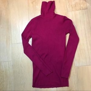 Fuchsia turtleneck